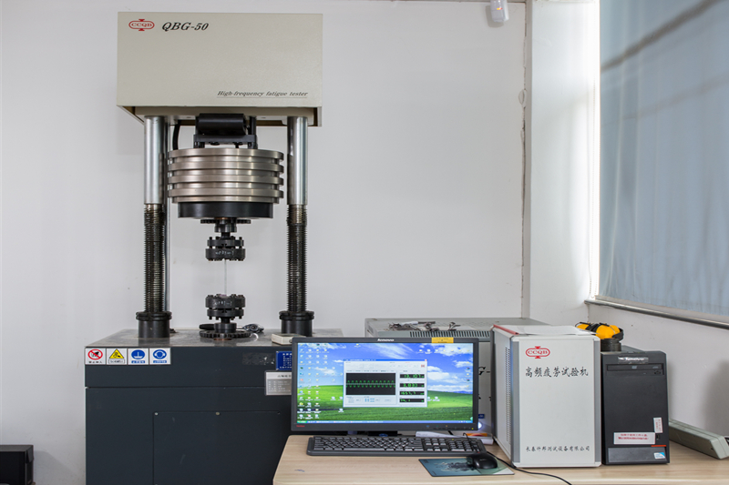 MAŠINA ZA ISPITIVANJE VISOKIH FREKVENCIJA ZAMORA