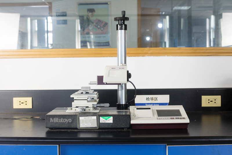 INSTRUMENT ZA MJERENJE POVRŠINE-HRAPAVOSTI